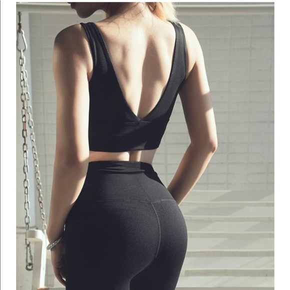 Astoria Live Luxe Sports Crop - Picture 3 of 3